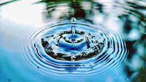 Energieverbrauch von Luft-Wasser-Generatoren und ihre Umweltvorteile im Vergleich zu herkömmlichen Wasserquellen